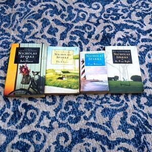 4 Nicholas Sparks books 